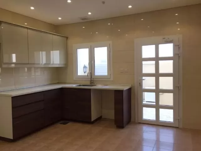 Жилой Готовая недвижимость 5 спален Н/Ф Отдельная вилла  продается в Аль-Садд , Доха #11592 - 1  image 